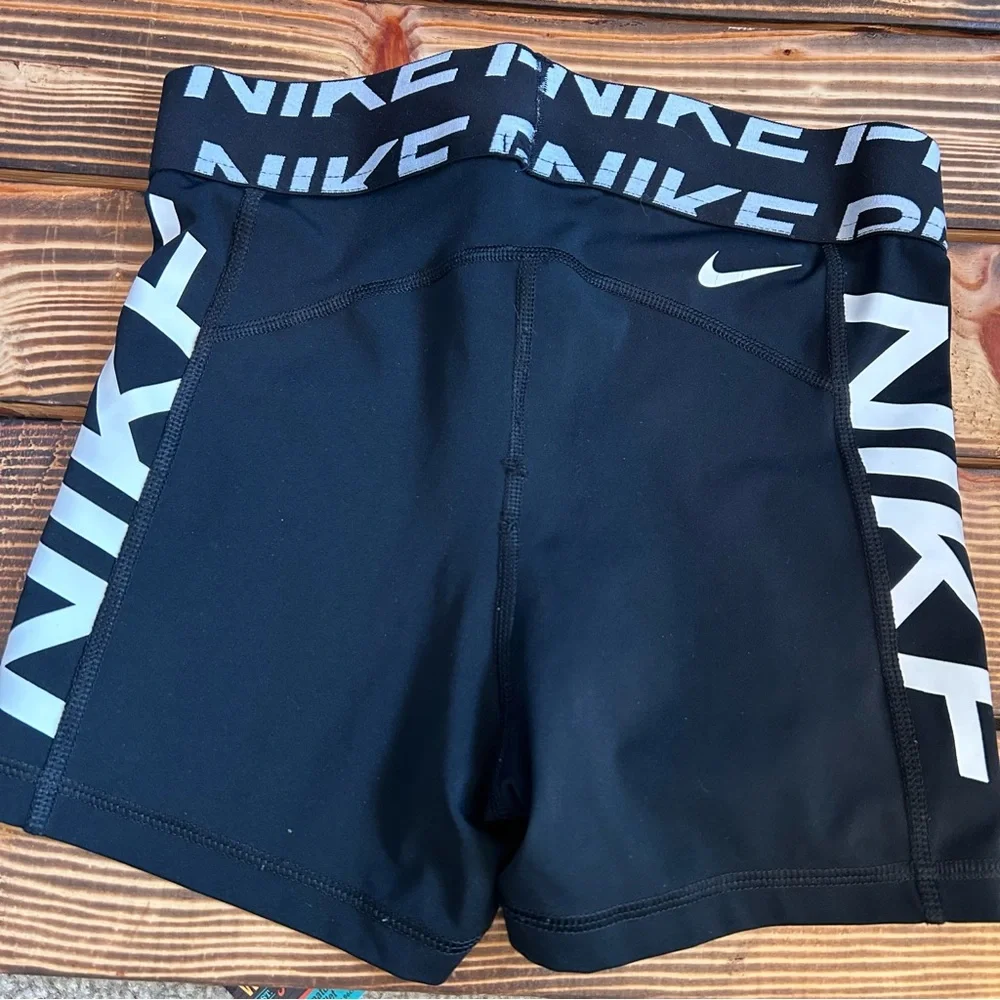 Nike Pro Black Spandex Shorts Size Small - Picture 4 of 5